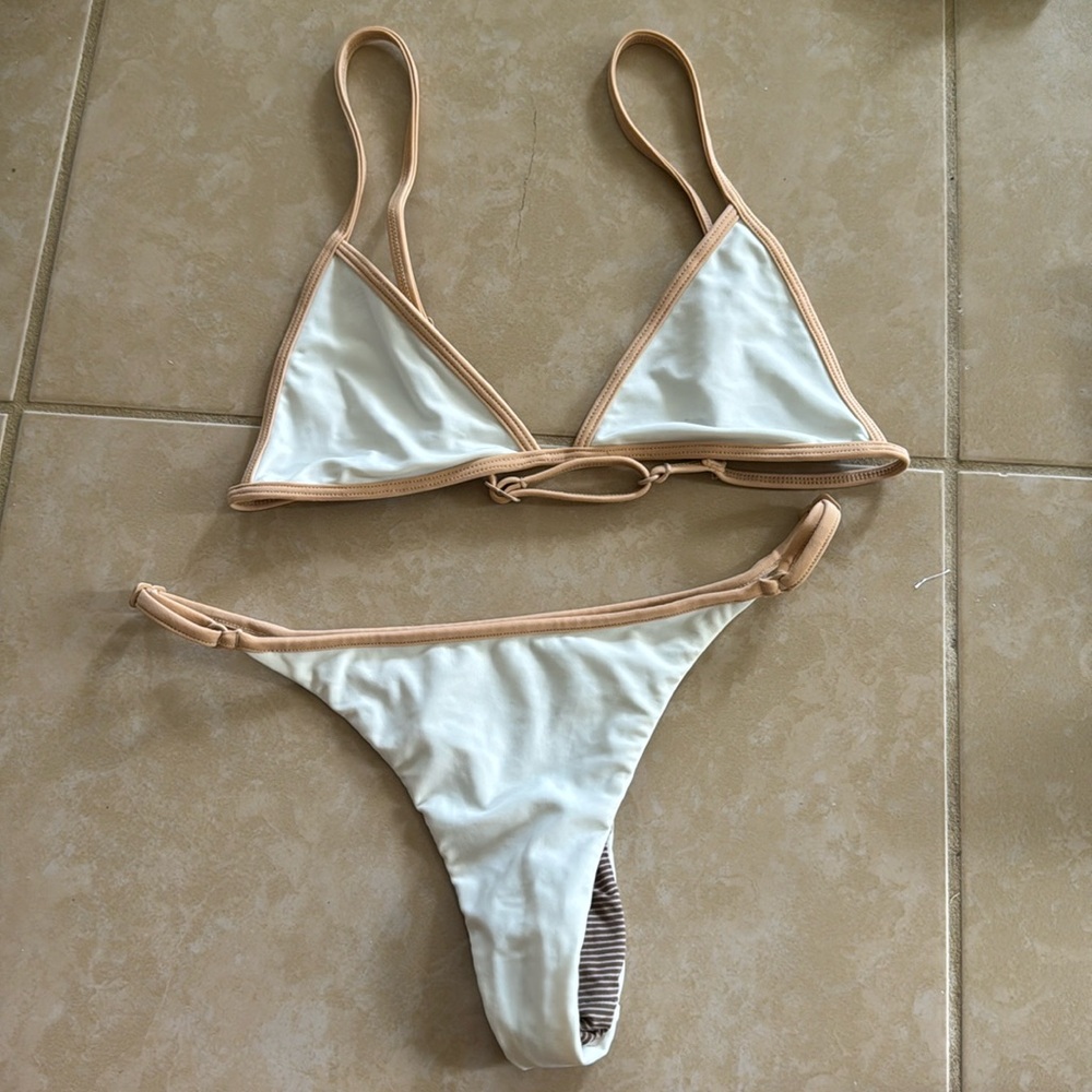 Acacia set medium
